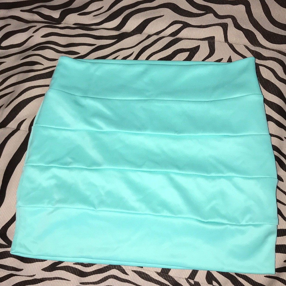 Aqua stretch skirt